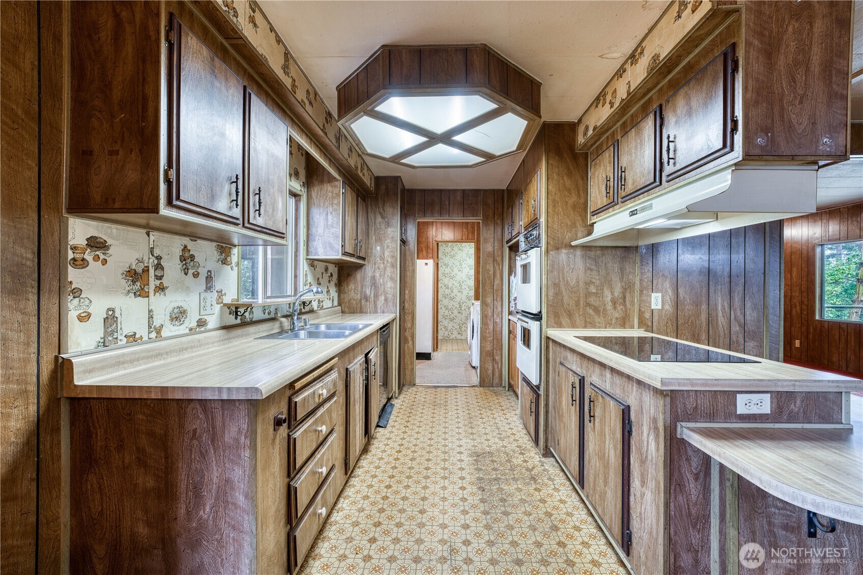 270 NE Saber Drive