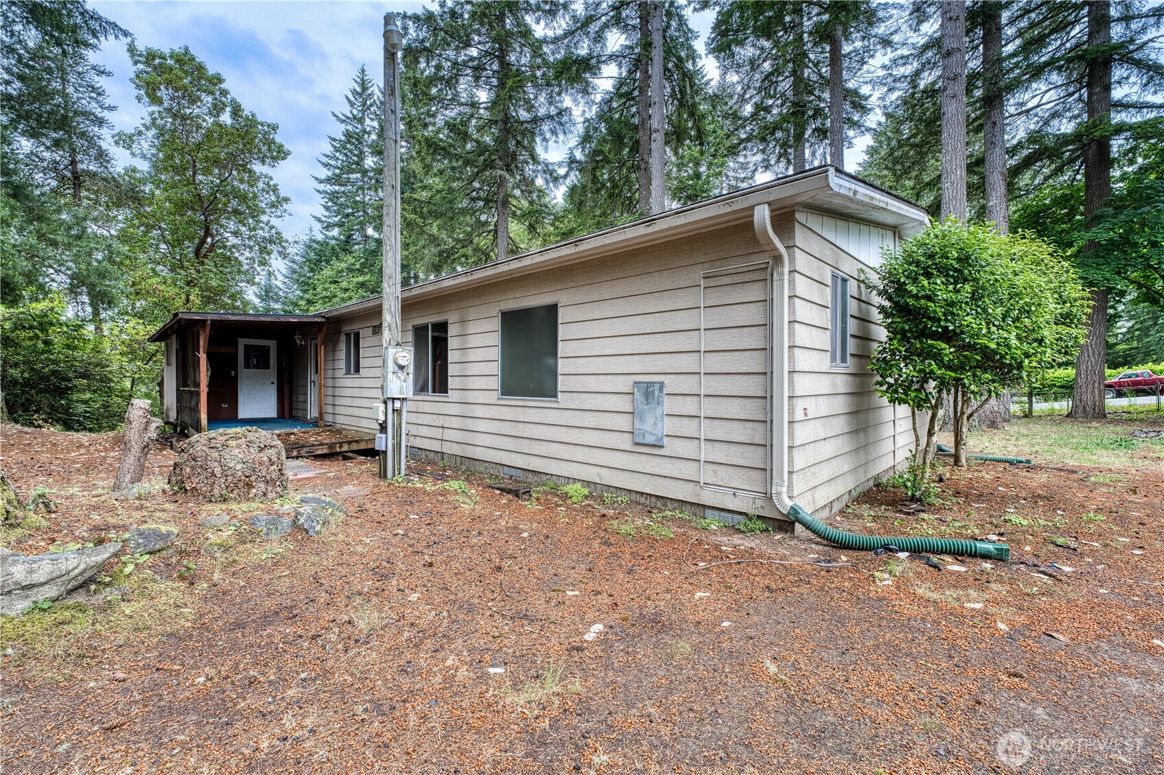 270 NE Saber Drive
