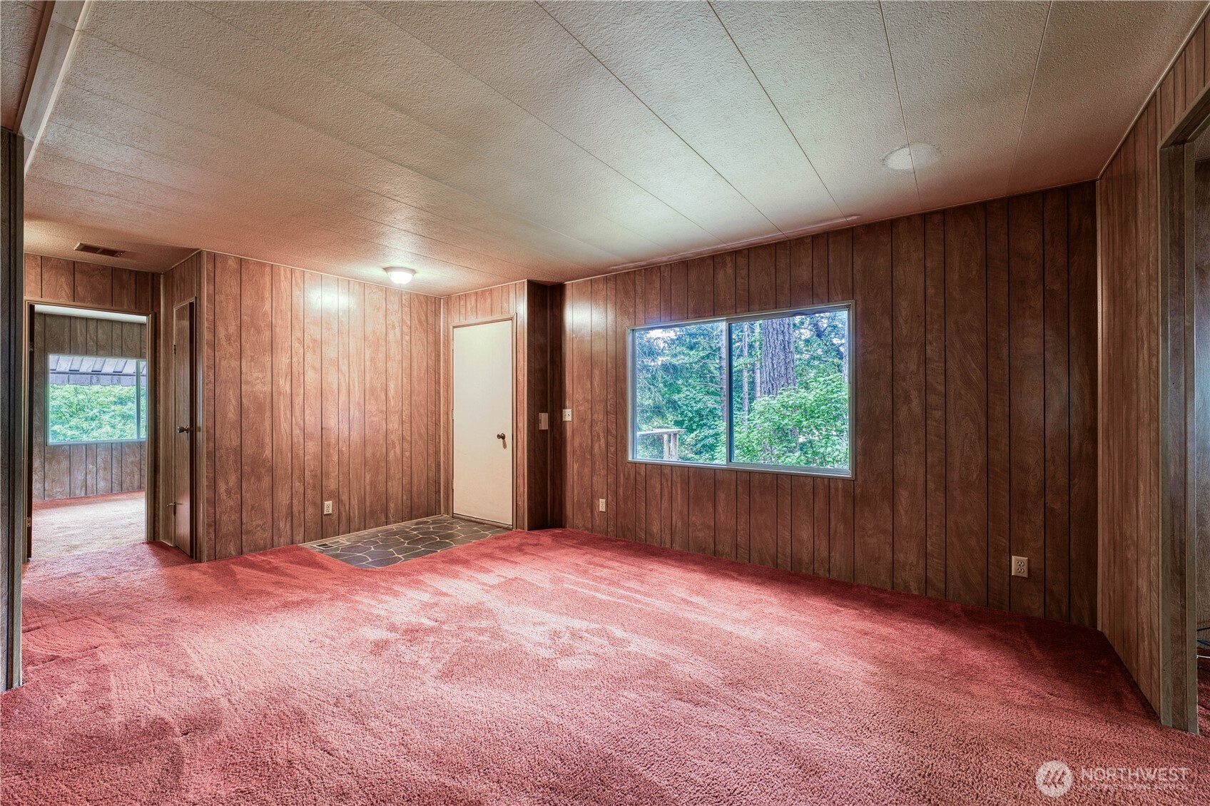 270 NE Saber Drive