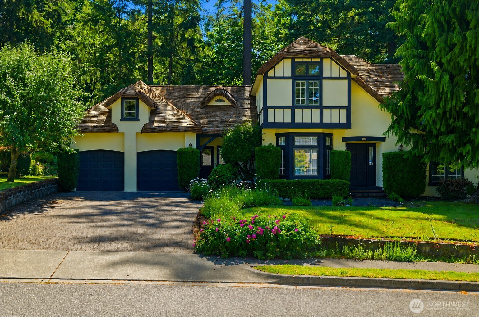 306 Keach Loop