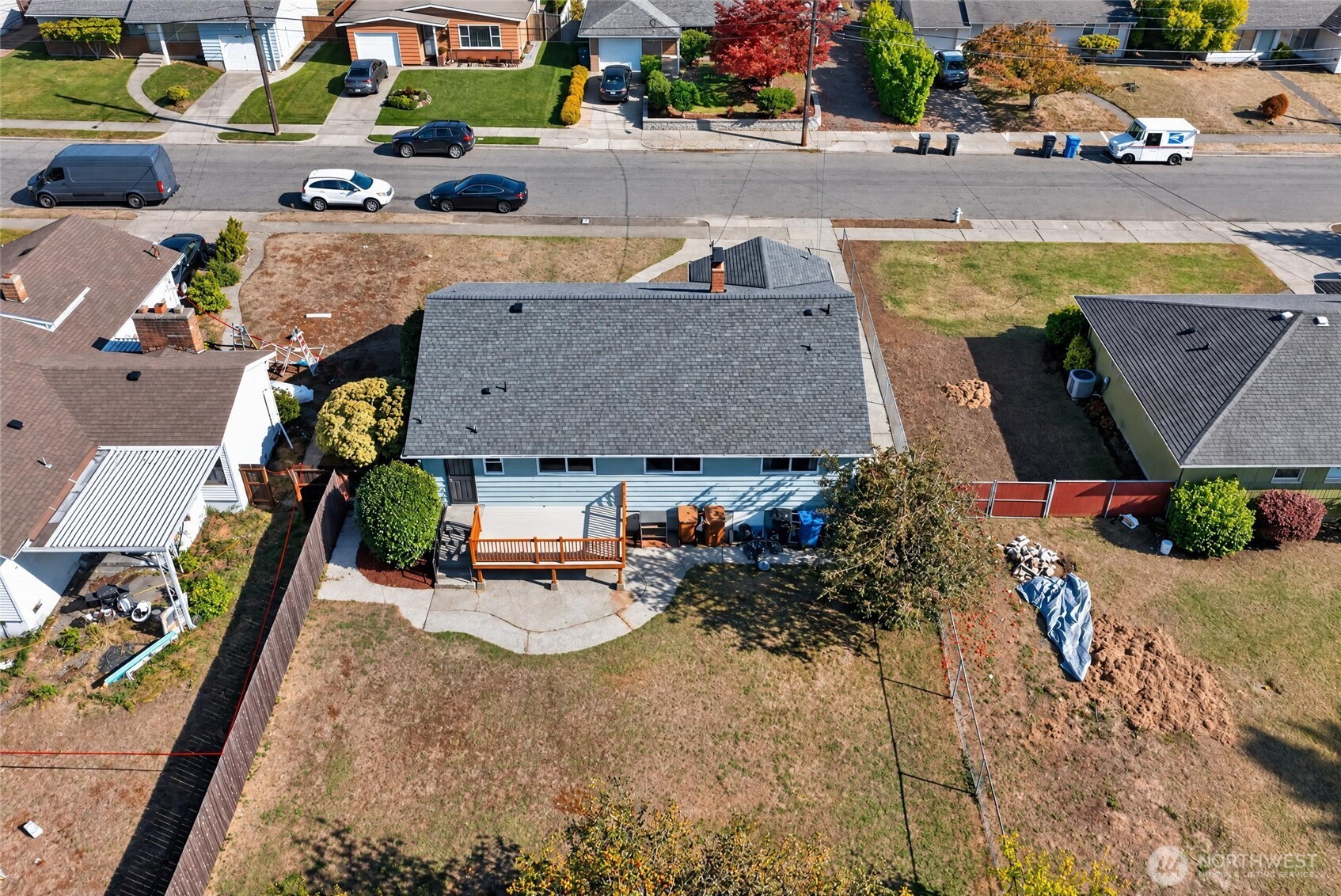 2702 N Winnifred Street