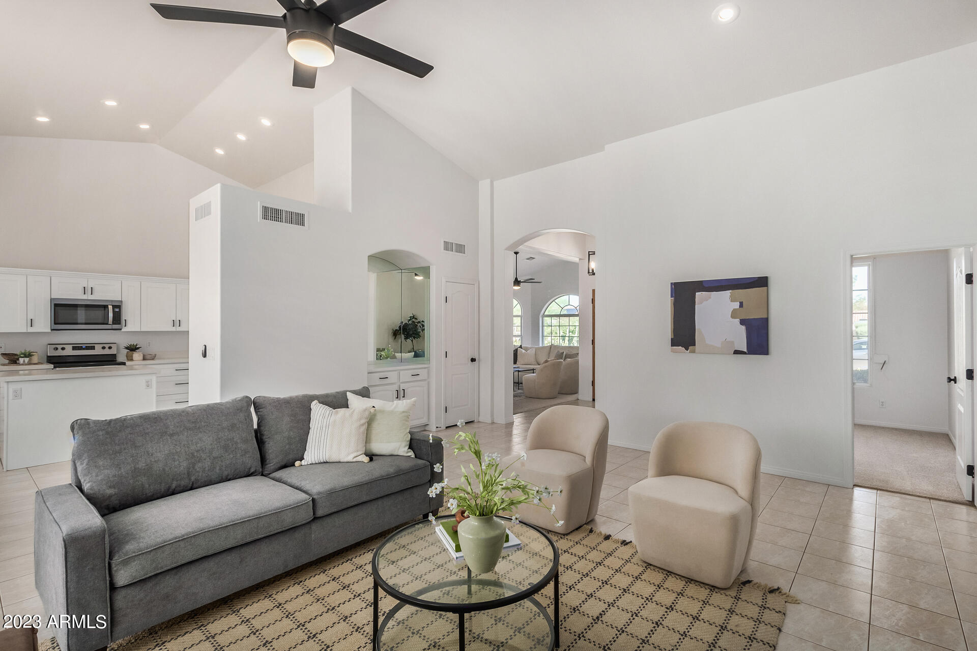 1037 E LE MARCHE Avenue