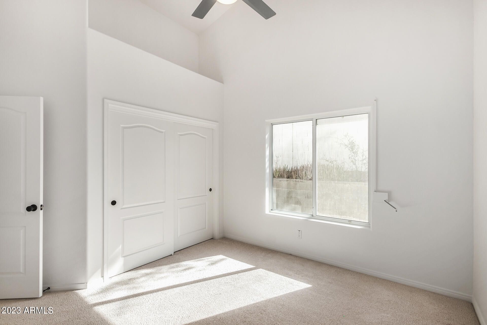 1037 E LE MARCHE Avenue