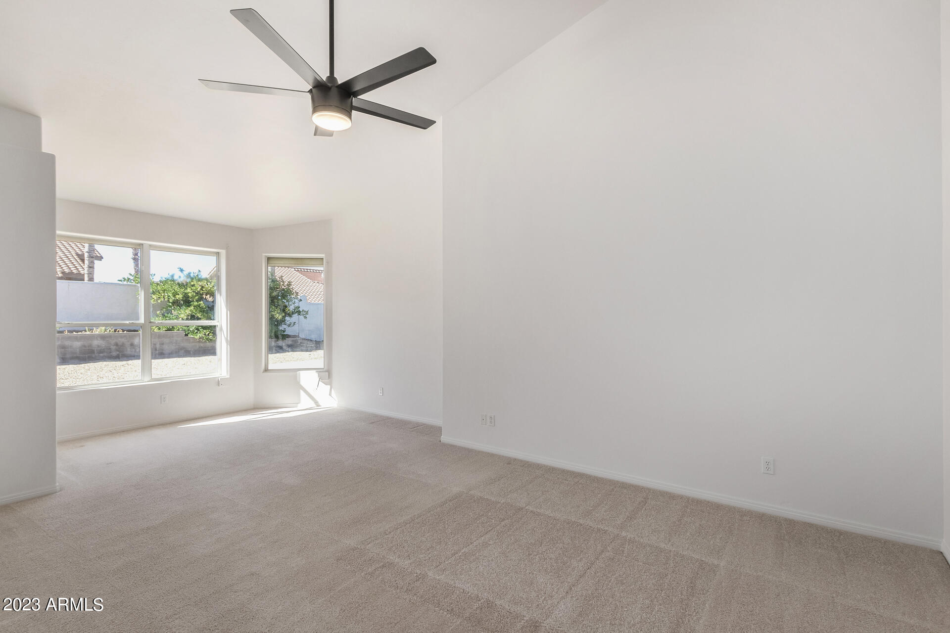 1037 E LE MARCHE Avenue