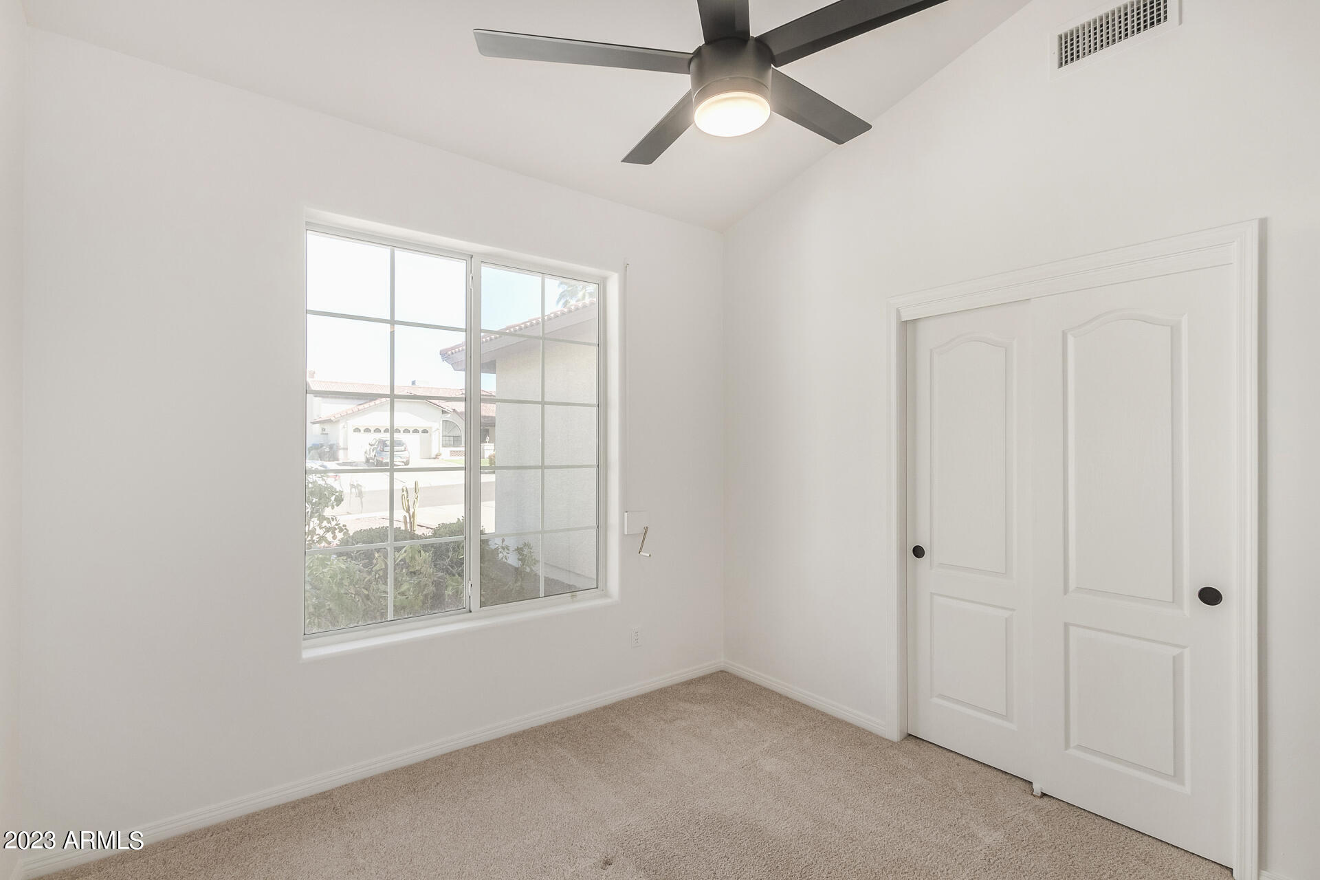 1037 E LE MARCHE Avenue