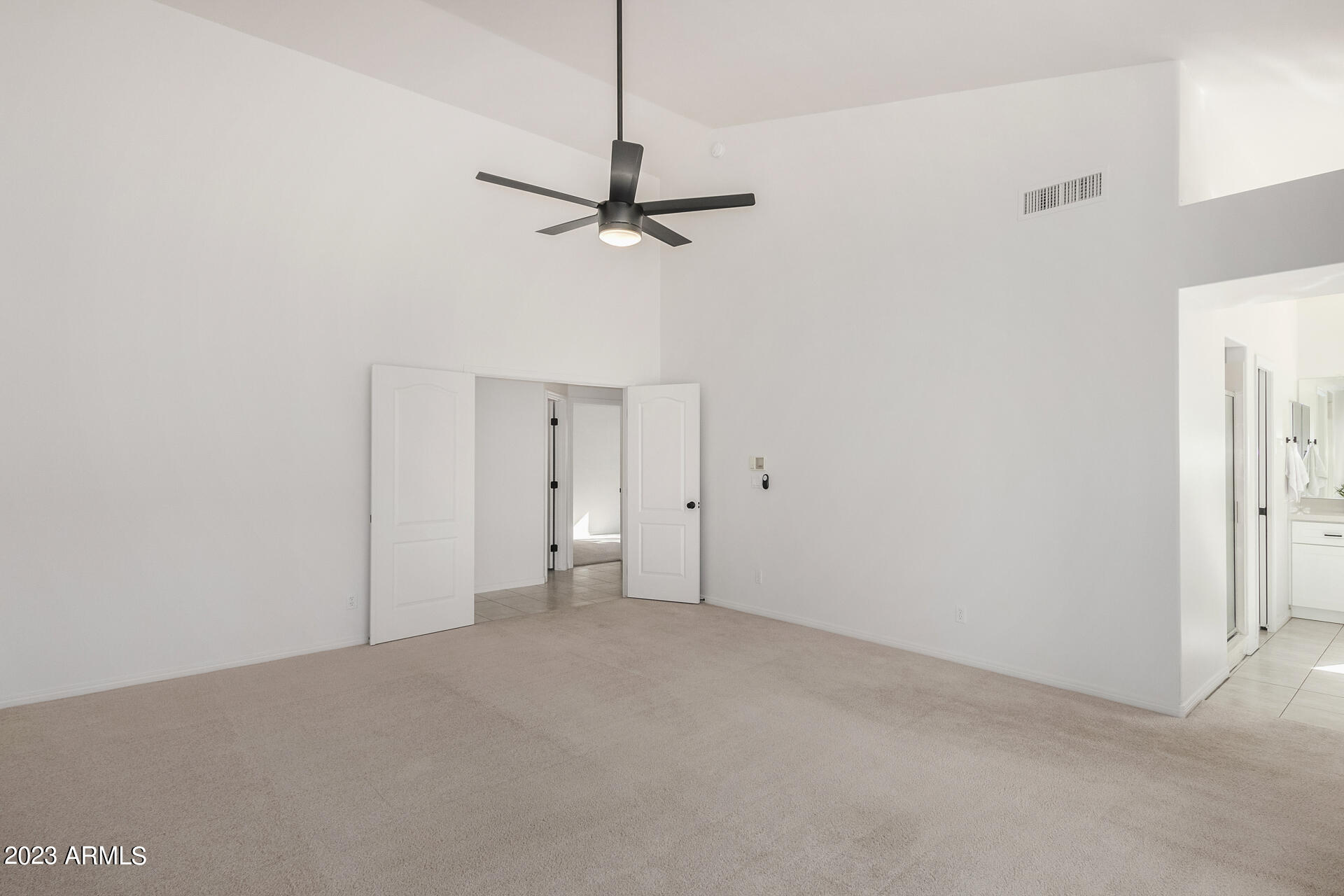 1037 E LE MARCHE Avenue