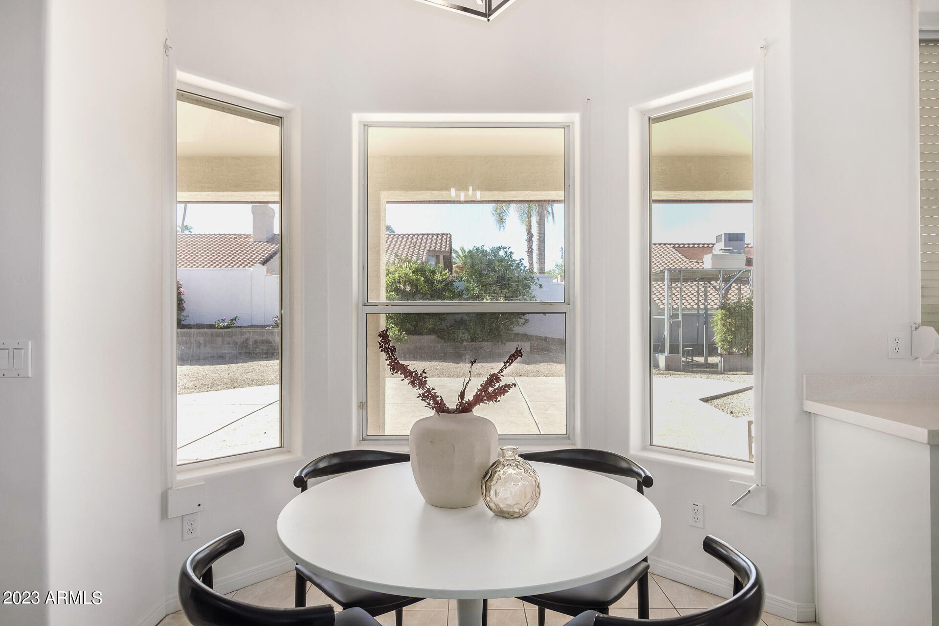 1037 E LE MARCHE Avenue