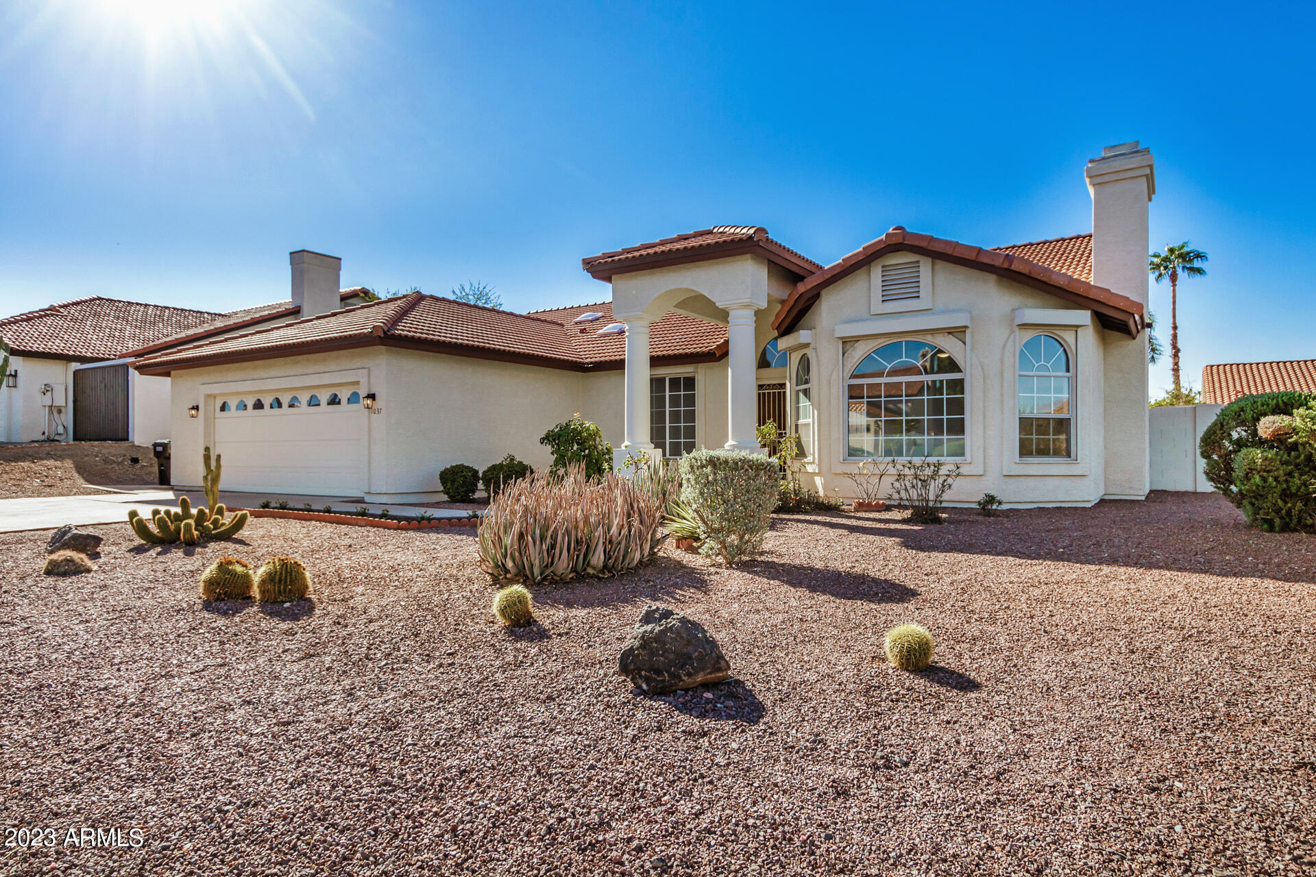 1037 E LE MARCHE Avenue