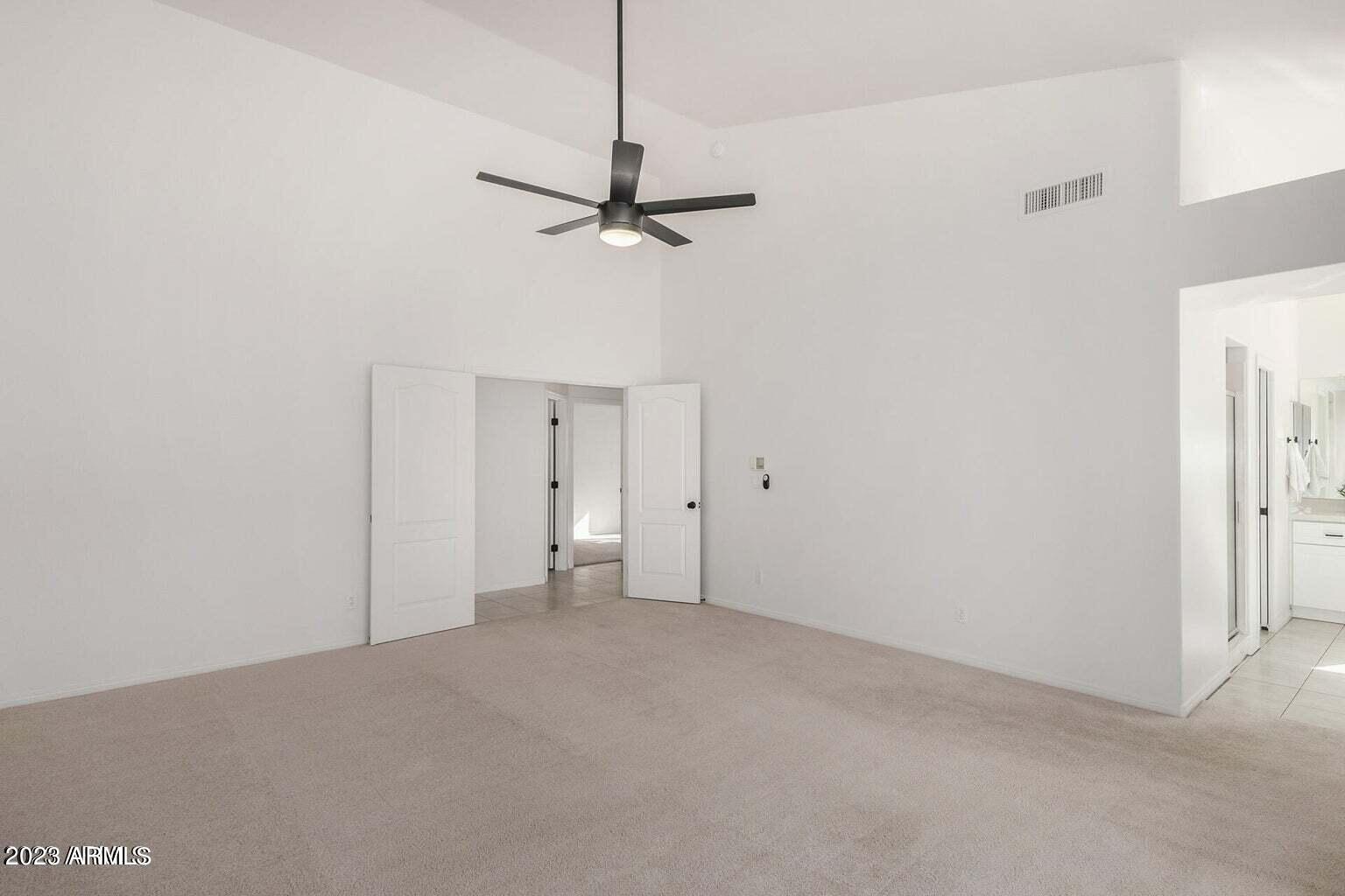 1037 E LE MARCHE Avenue