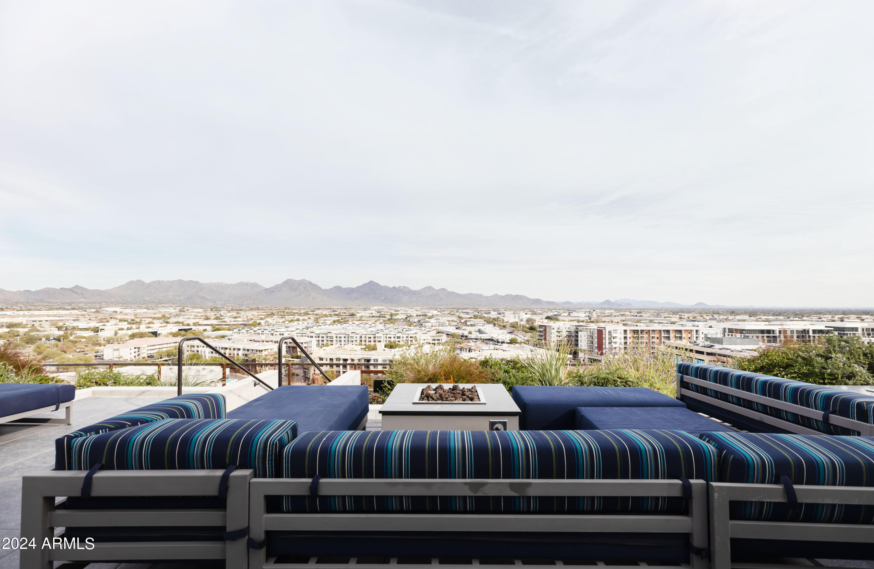 7180 E KIERLAND Boulevard # 213