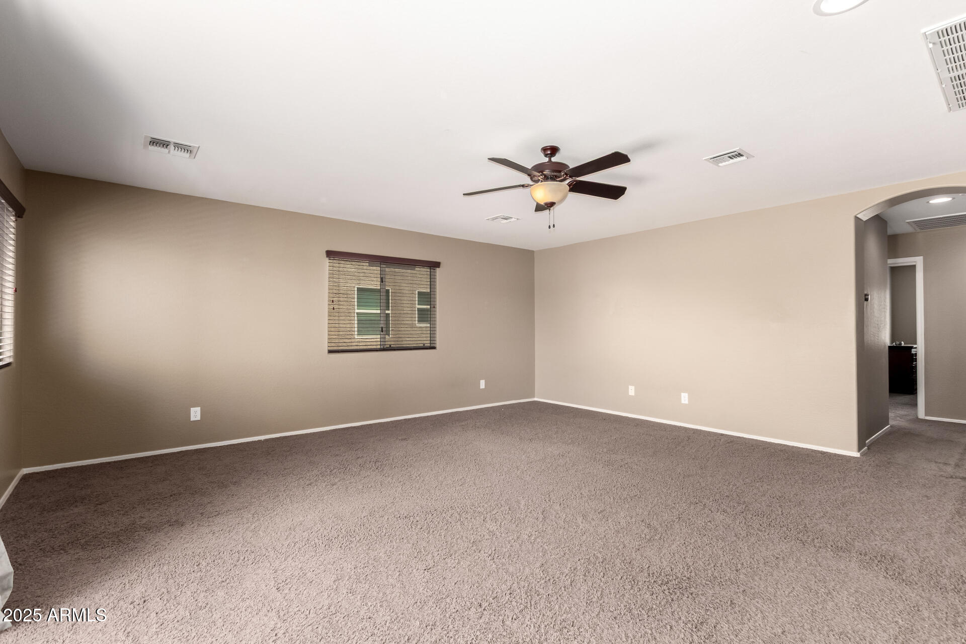 472 W DRAGON TREE Avenue