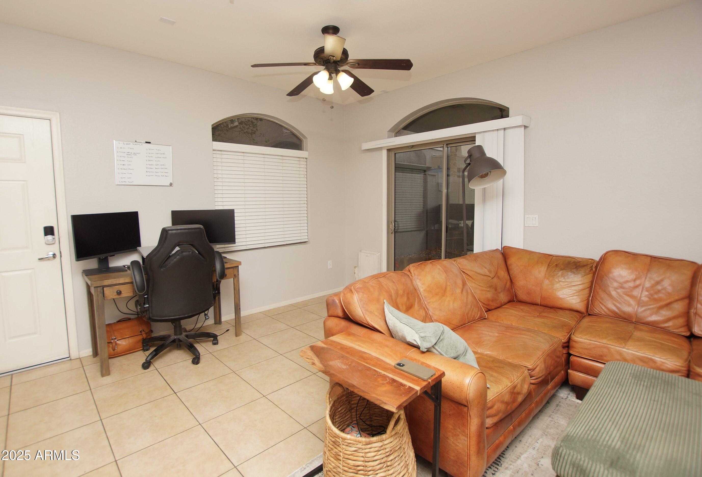 2150 W ALAMEDA Road, 1037