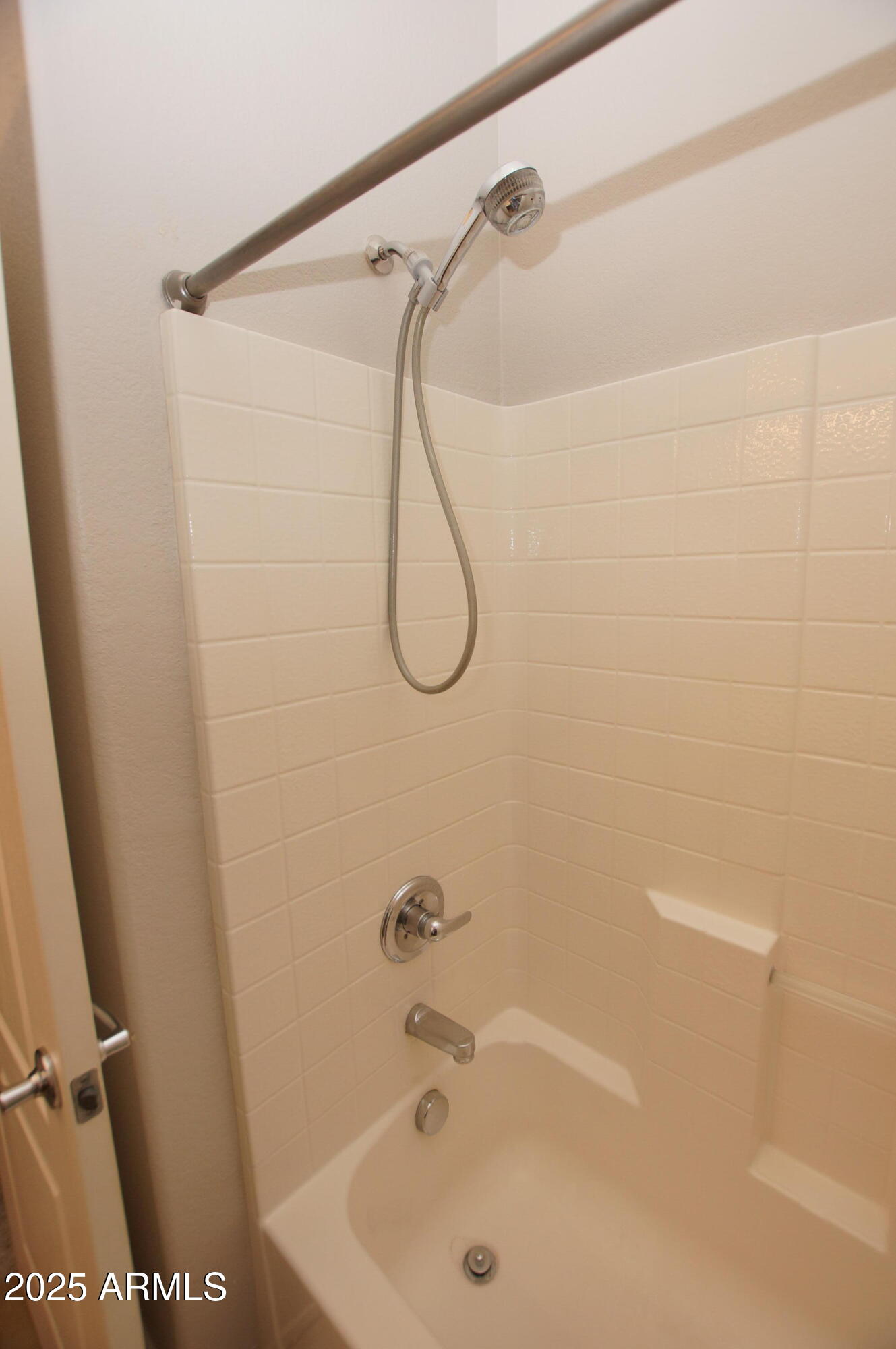 2150 W ALAMEDA Road, 1037