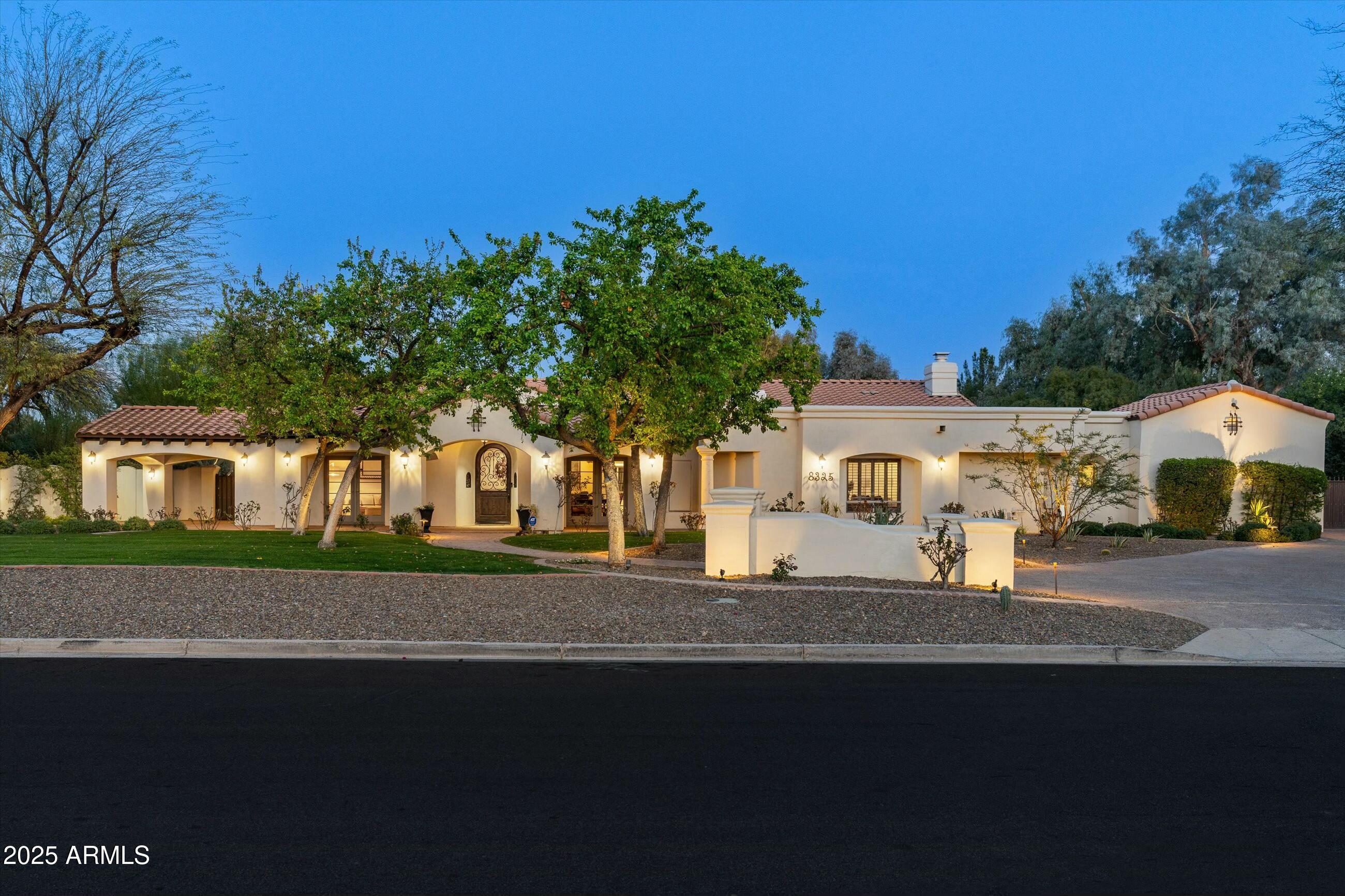 8325 N 73RD Place
