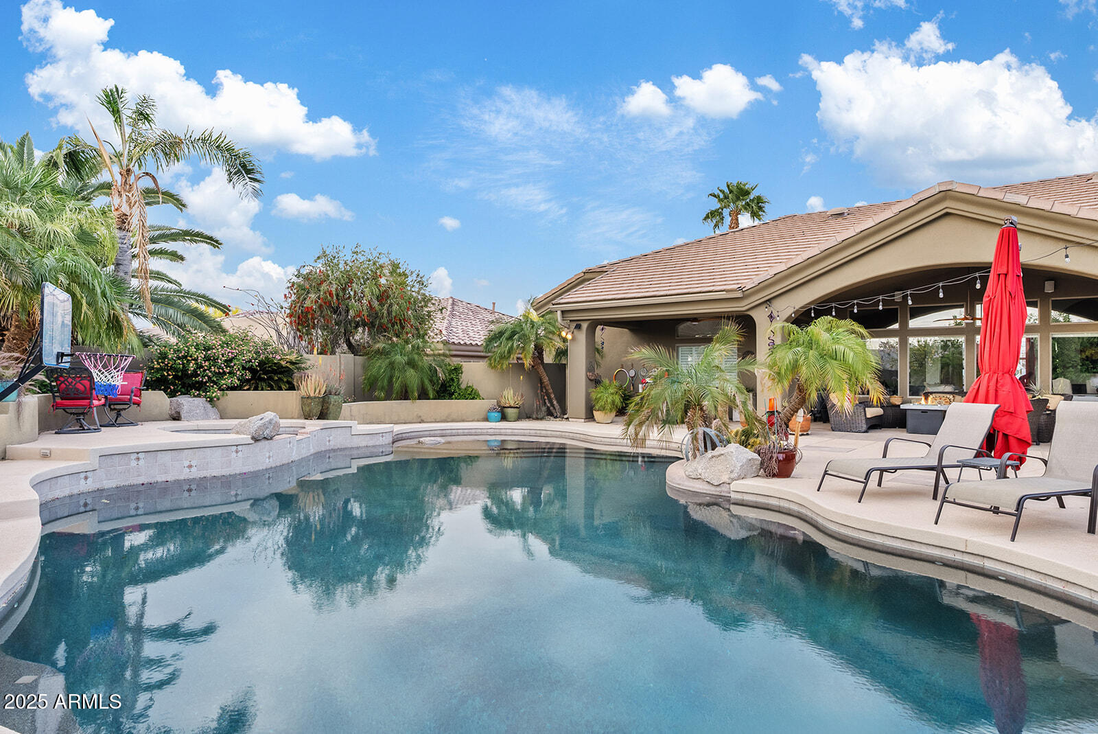 4055 N RECKER Road, 82