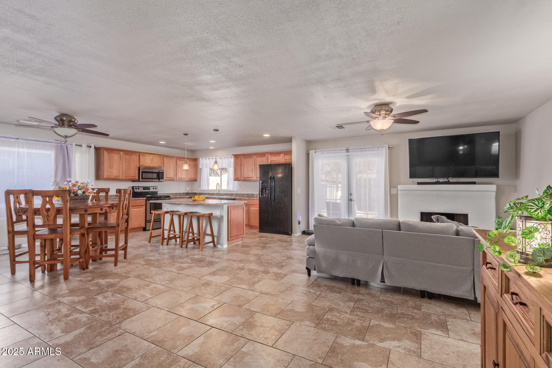 5529 W VILLA MARIA Drive