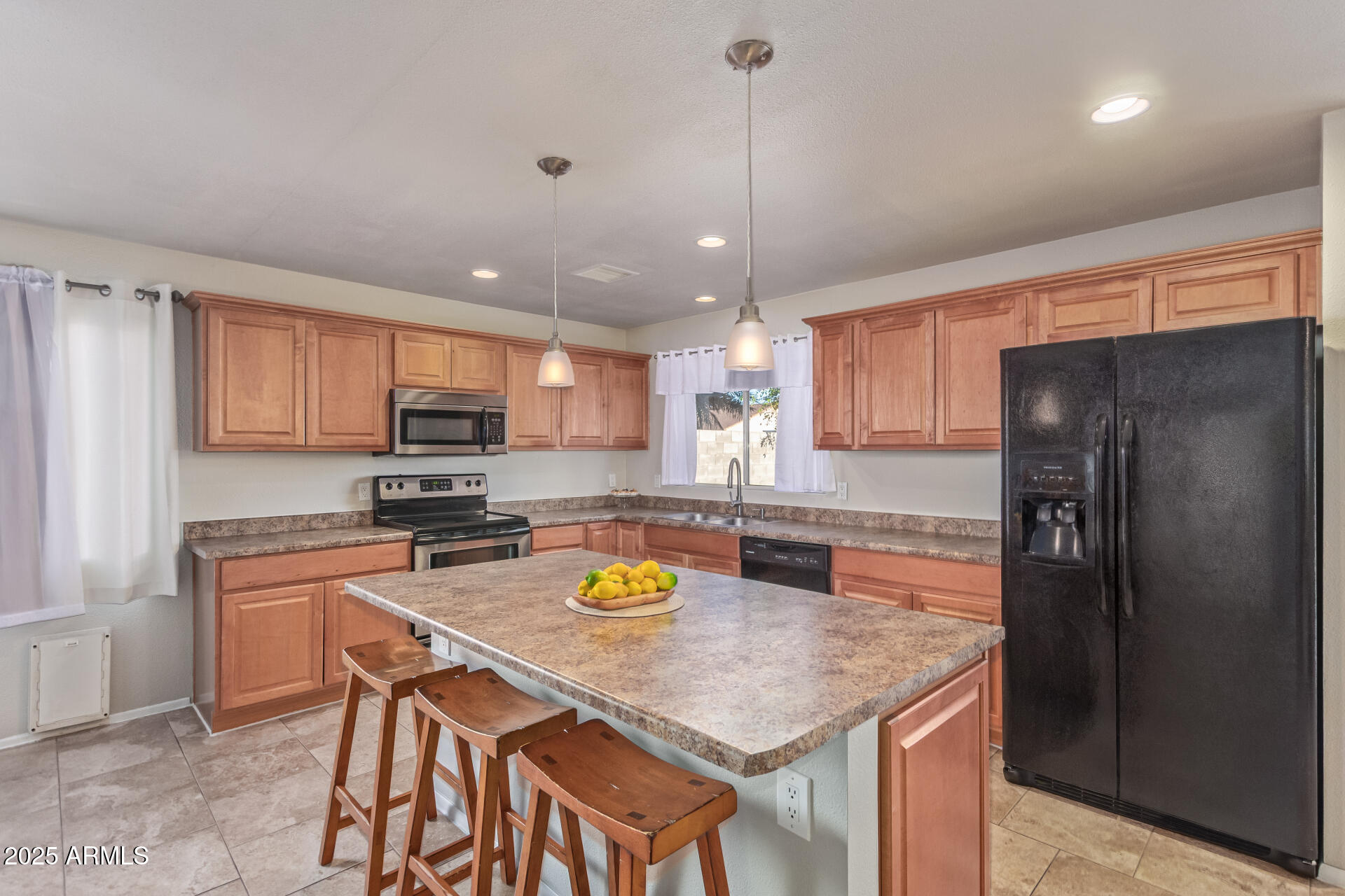 5529 W VILLA MARIA Drive