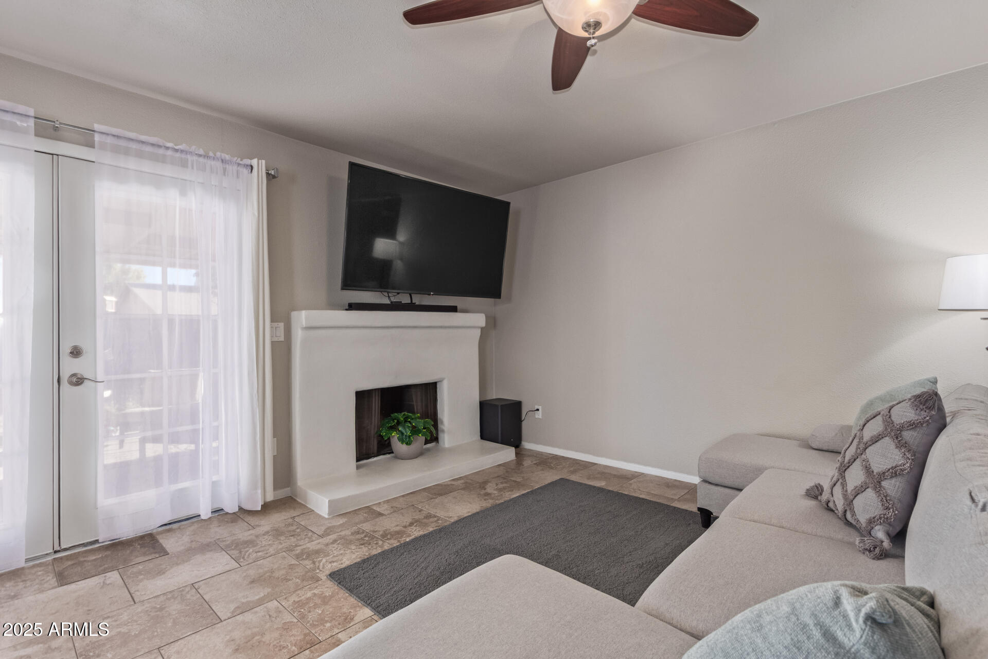 5529 W VILLA MARIA Drive