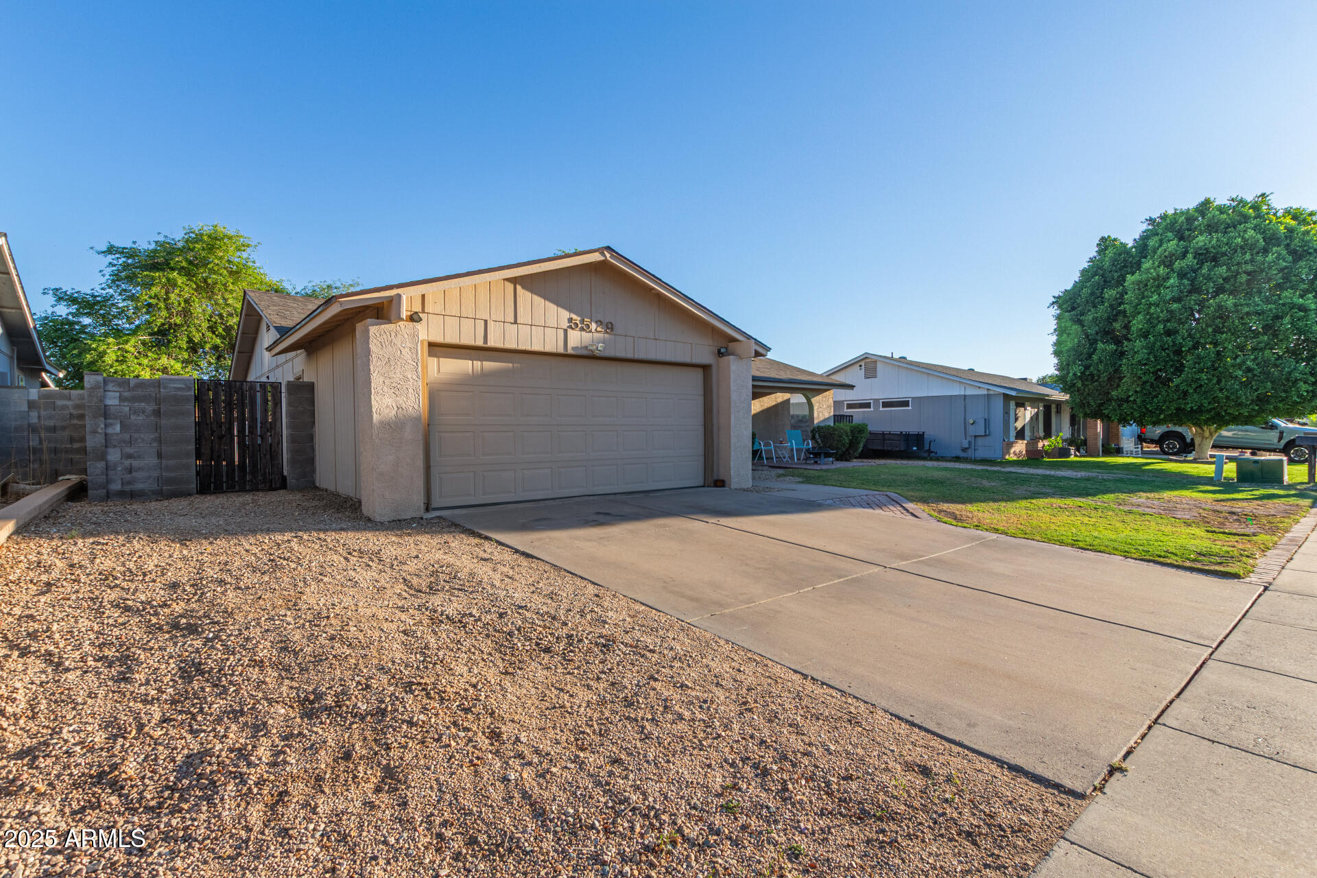 5529 W VILLA MARIA Drive