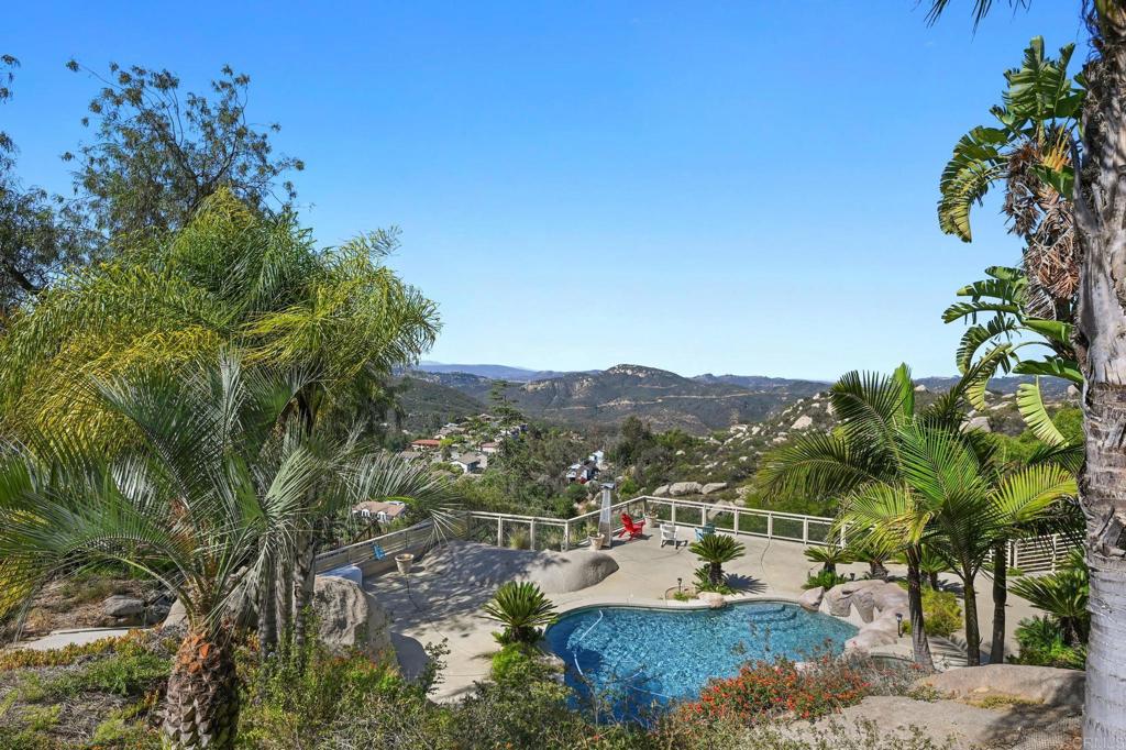 28521 Gladstone Court