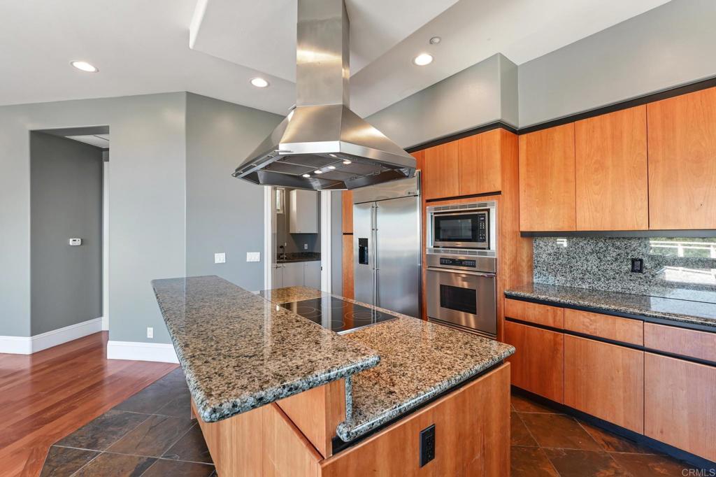 28521 Gladstone Court