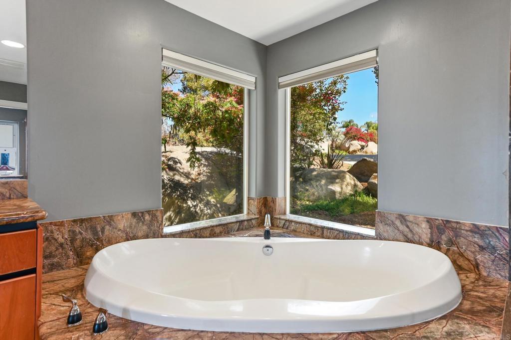 28521 Gladstone Court