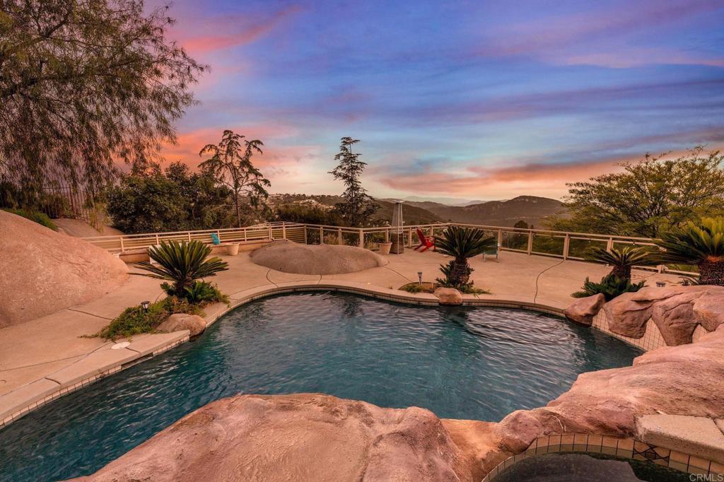 28521 Gladstone Court