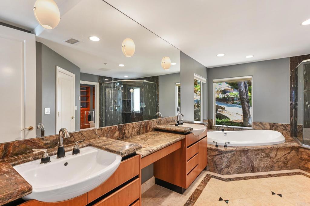 28521 Gladstone Court