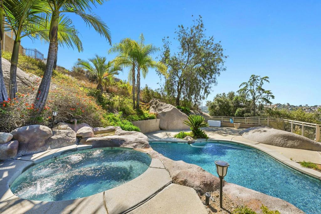 28521 Gladstone Court