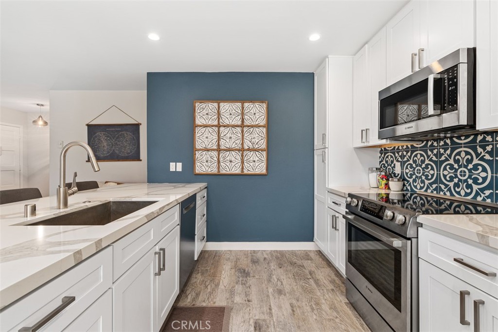 235 Avenida Lobeiro 117