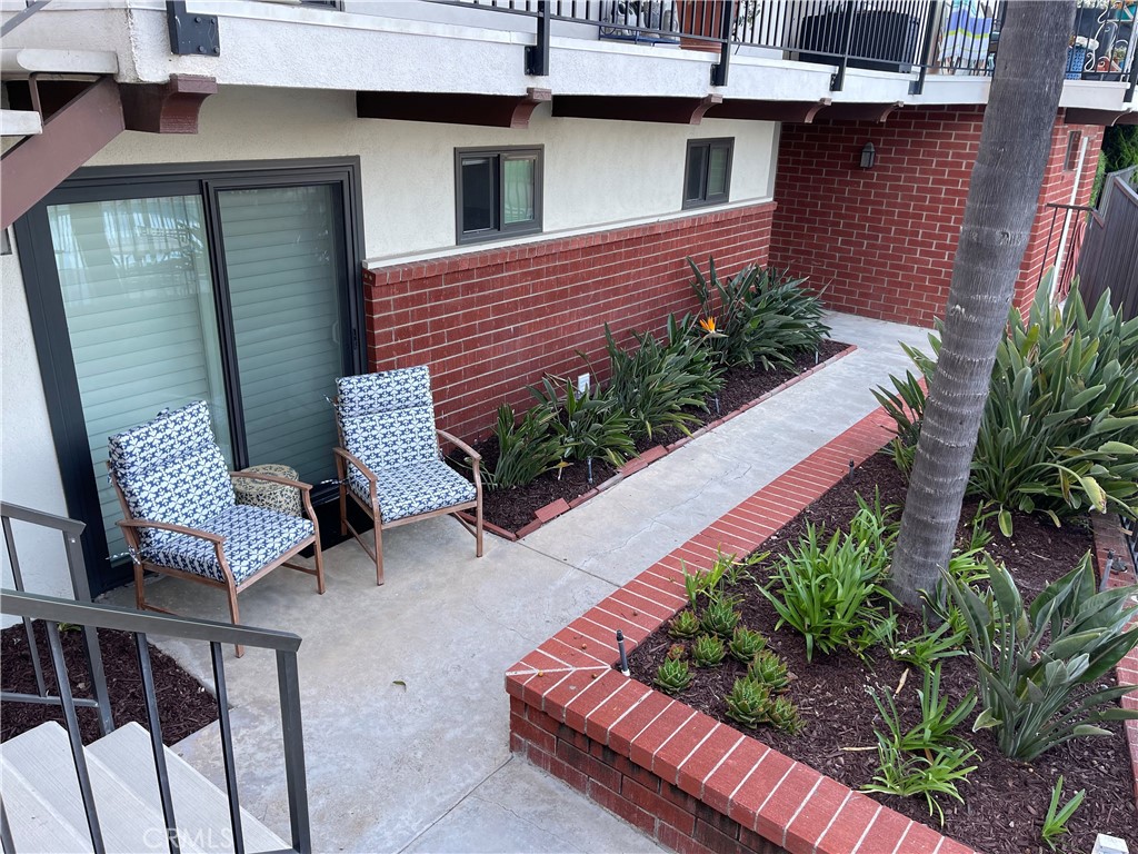 235 Avenida Lobeiro 117