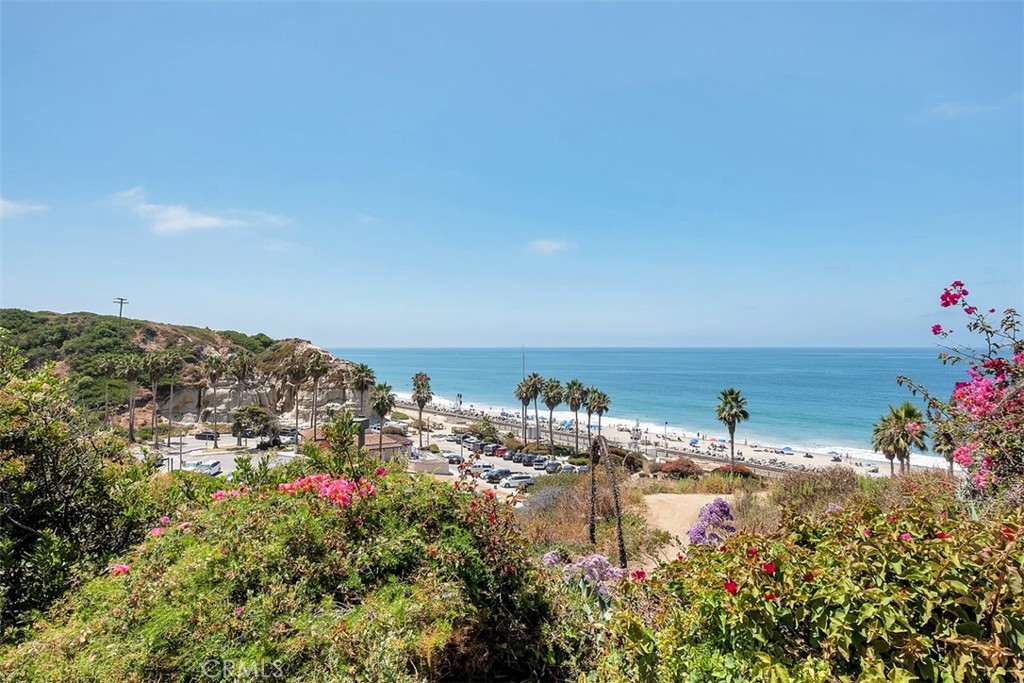 235 Avenida Lobeiro 117