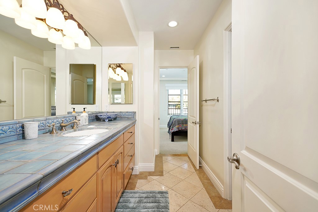 911 Buena Vista Unit: 1