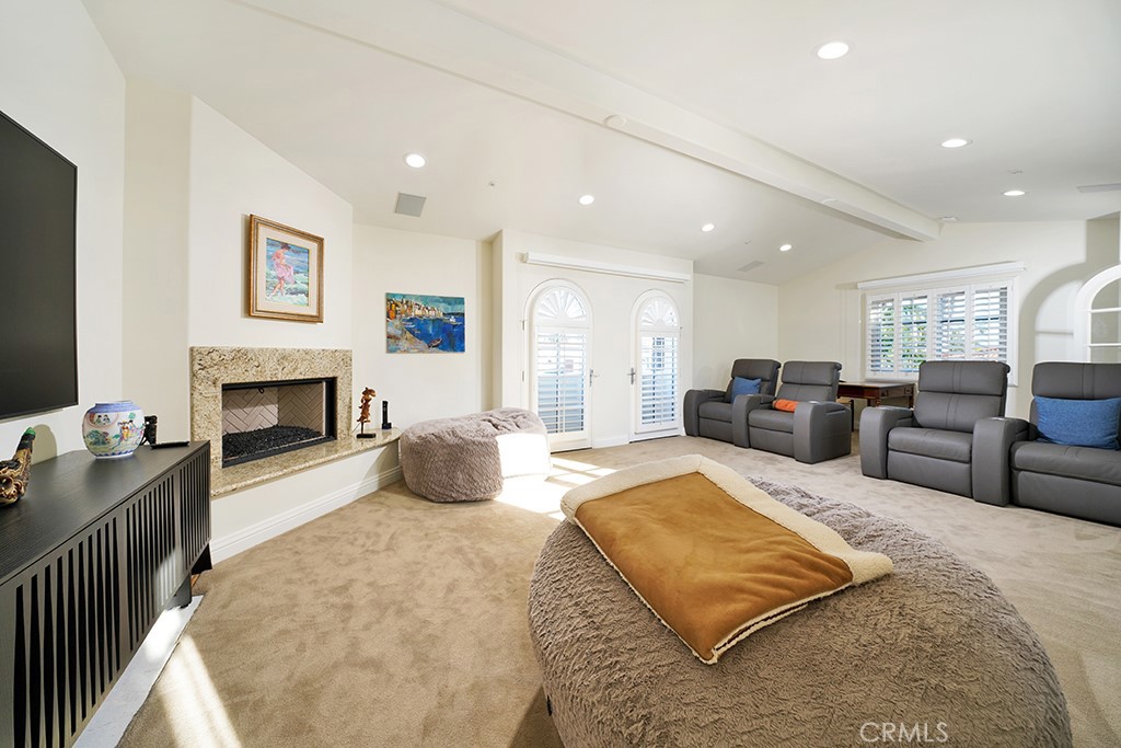 911 Buena Vista Unit: 1