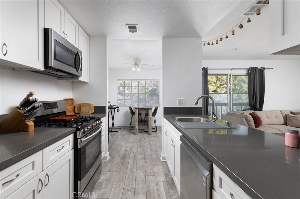 25062 Terrace Lantern 20