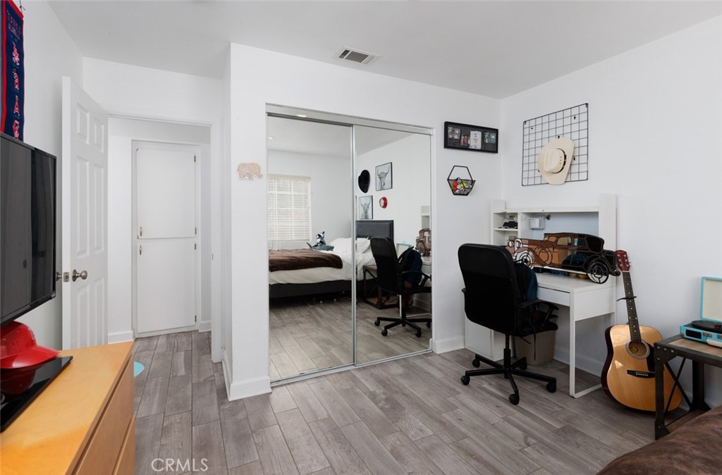 25062 Terrace Lantern 20