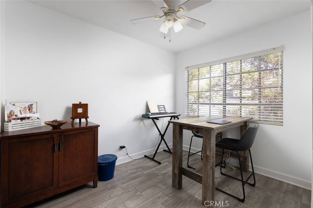 25062 Terrace Lantern 20