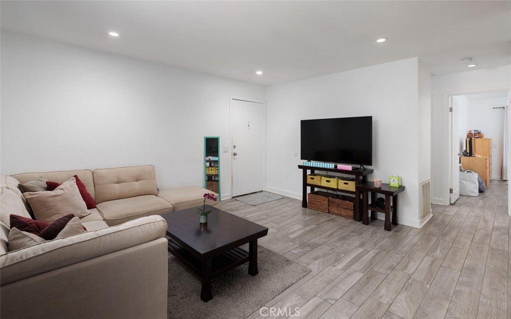 25062 Terrace Lantern 20