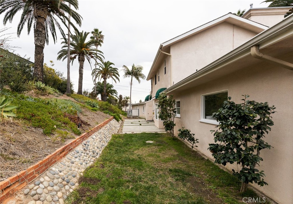 115 E Avenida De Los Lobos Marinos