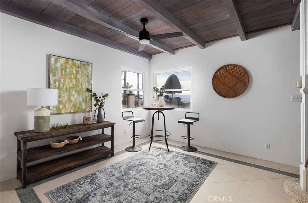 115 E Avenida De Los Lobos Marinos