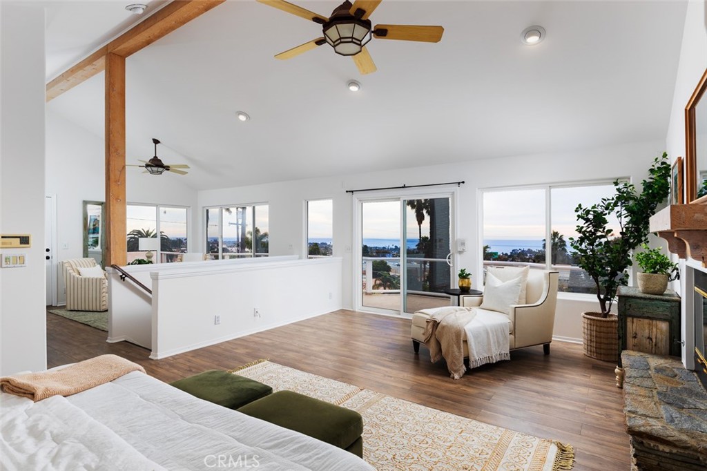 115 E Avenida De Los Lobos Marinos