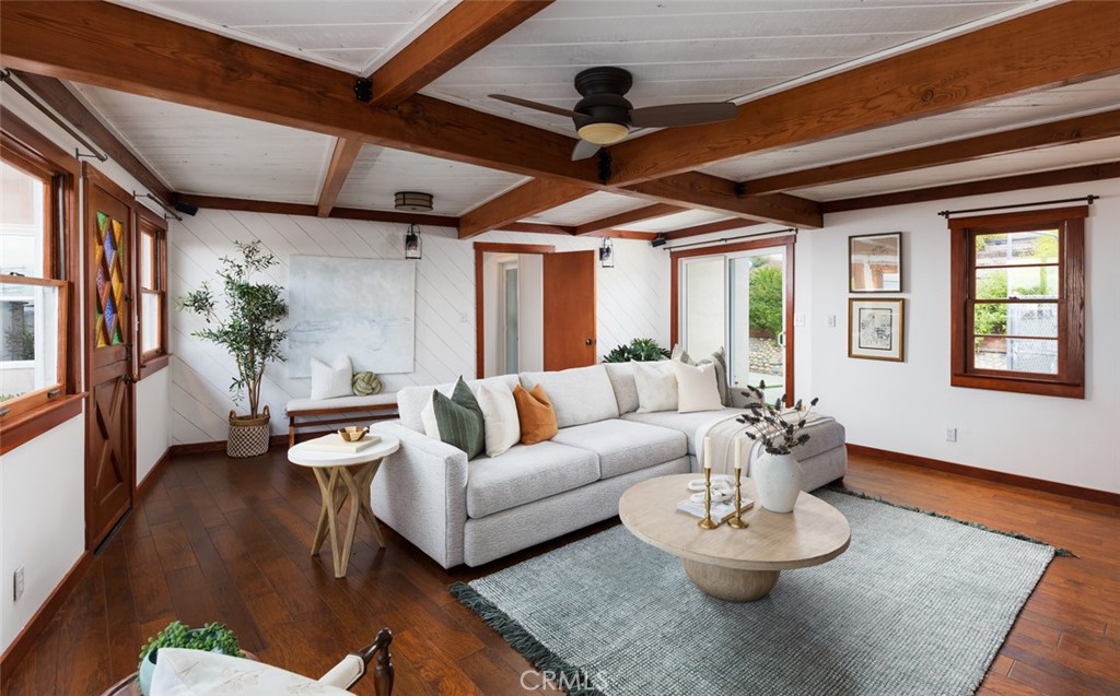 115 E Avenida De Los Lobos Marinos