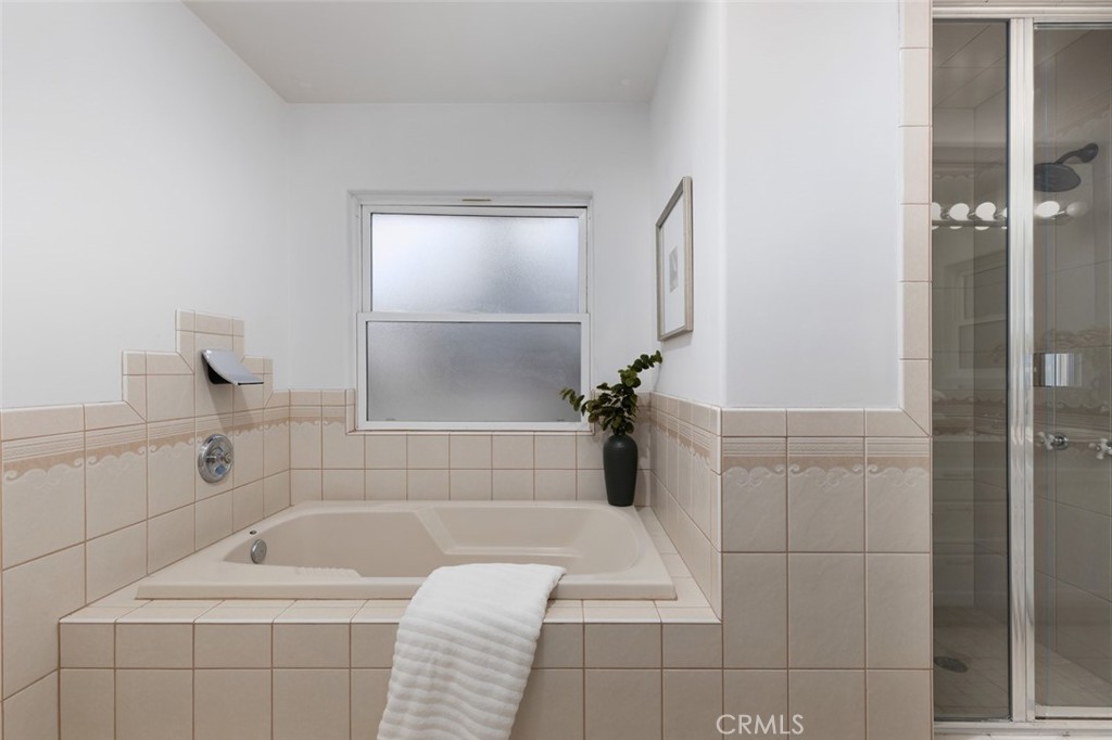 115 E Avenida De Los Lobos Marinos