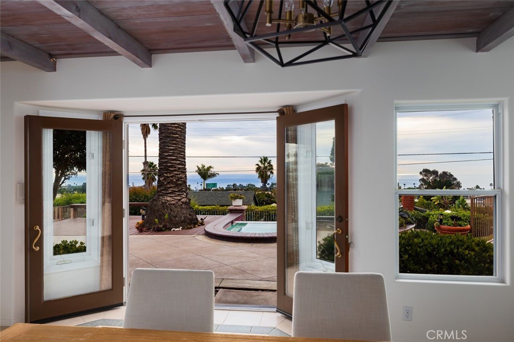 115 E Avenida De Los Lobos Marinos