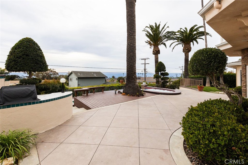 115 E Avenida De Los Lobos Marinos