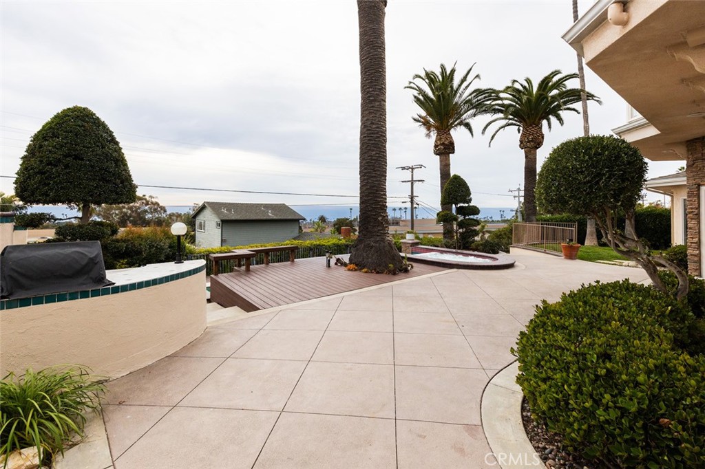 115 E Avenida De Los Lobos Marinos