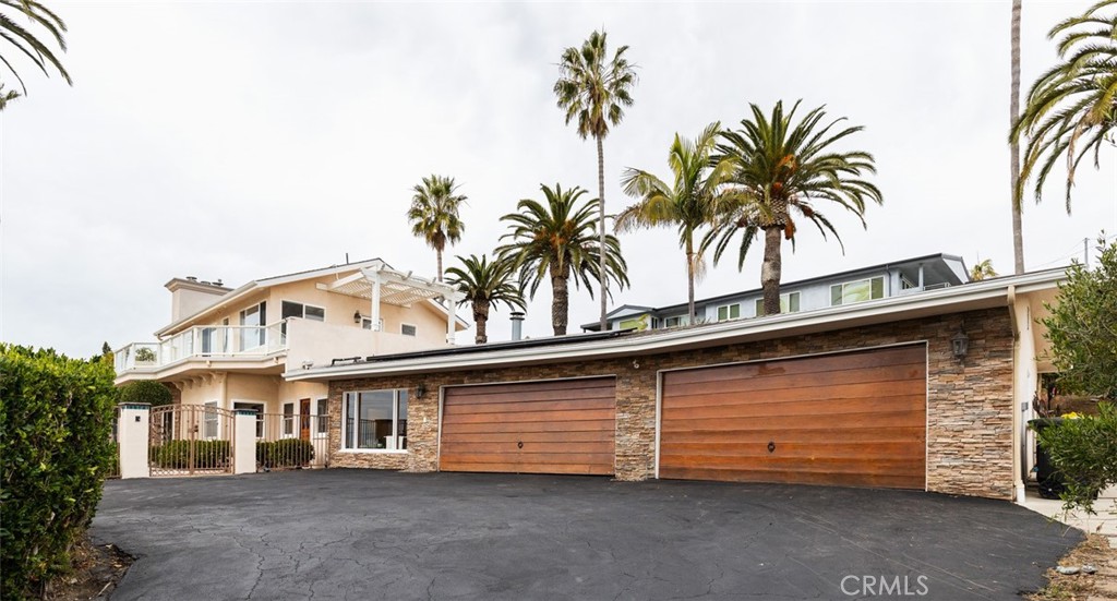 115 E Avenida De Los Lobos Marinos