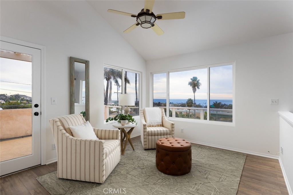 115 E Avenida De Los Lobos Marinos