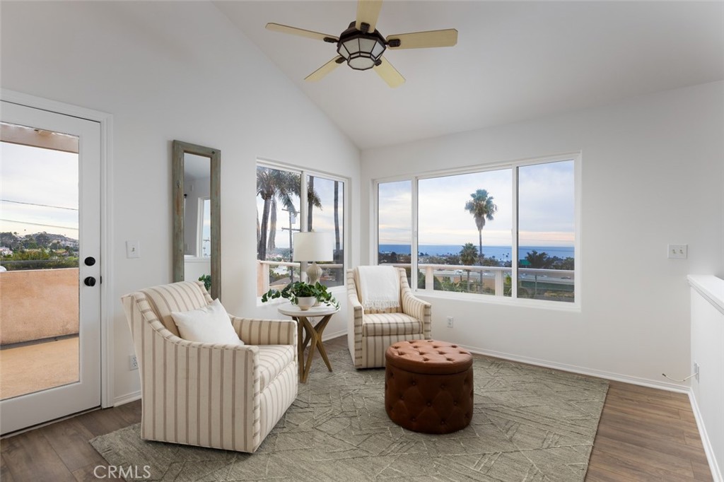 115 E Avenida De Los Lobos Marinos