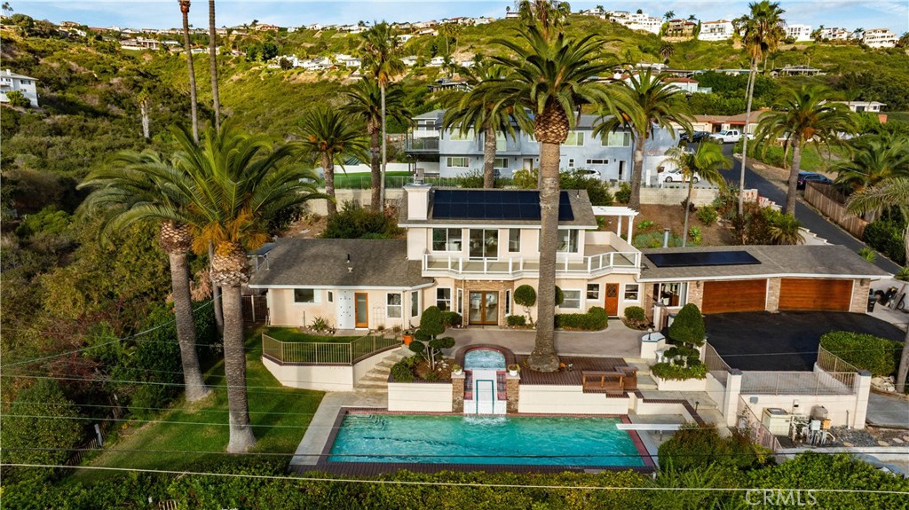 115 E Avenida De Los Lobos Marinos